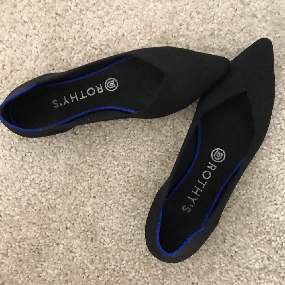 Pointed flat Rothy’s (only worn a few times)!